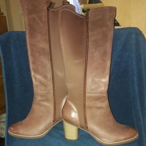 New in the box SoftWalk womans boots